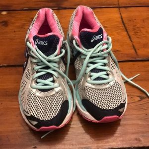 Women’s ASICS GT-2000 dynamic duomax